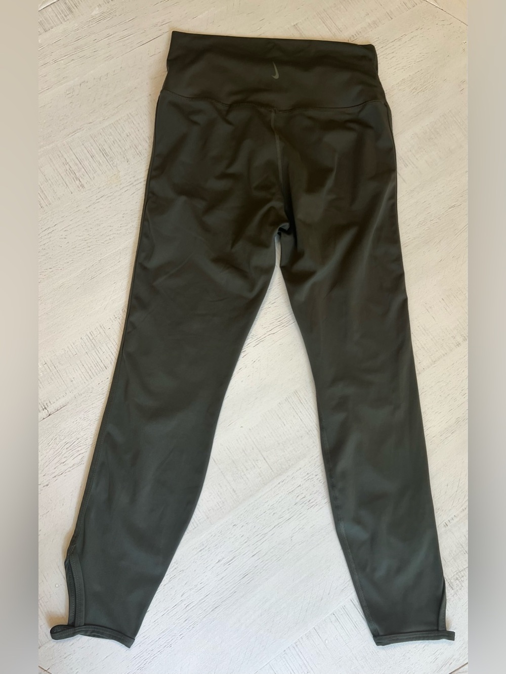 Nike Dri Fit Women’s Olive Green High Rise Cut Out Leggings - Picture 8 of 8